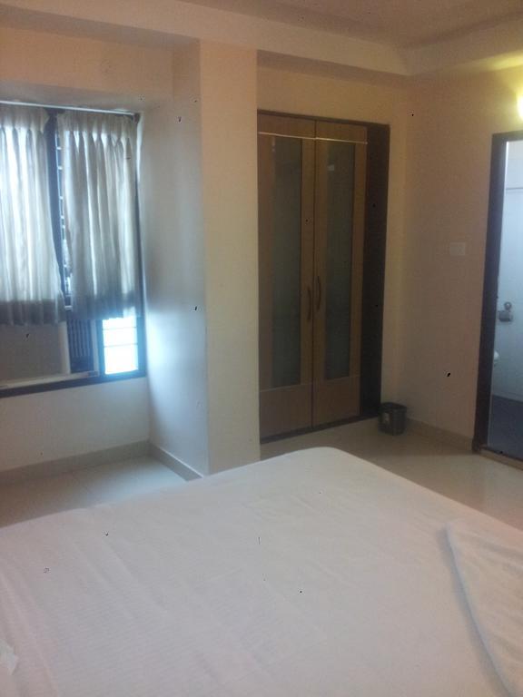 Hotel Srm Grands Csennai Szoba fotó